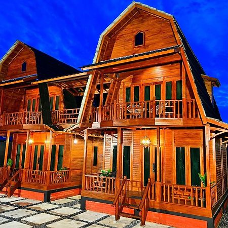 Noerbaya House Bukittinggiヴィラ エクステリア 写真