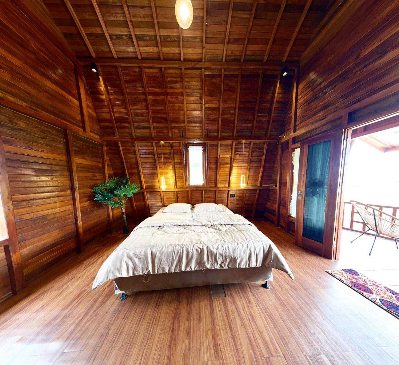 Noerbaya House Bukittinggiヴィラ エクステリア 写真